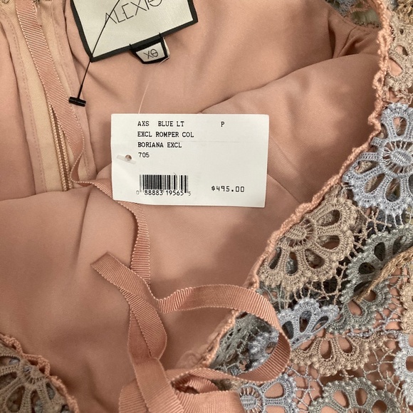 ALEXIS Lace Pattern Square Neckline Romper - Picture 12 of 16